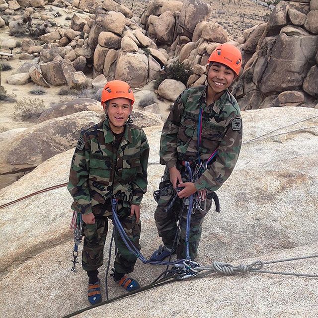 U.S. Naval Sea cadet training in Joshua Tree. These cadets had 5 long days to experience what it is like to lead climb, build anchors, belay their partner from the top and then rappel down. Here @hockeyt200 and Oscar on top of "Trashcan Rock". Great week with awesome students who crushed it from beginning to end.
