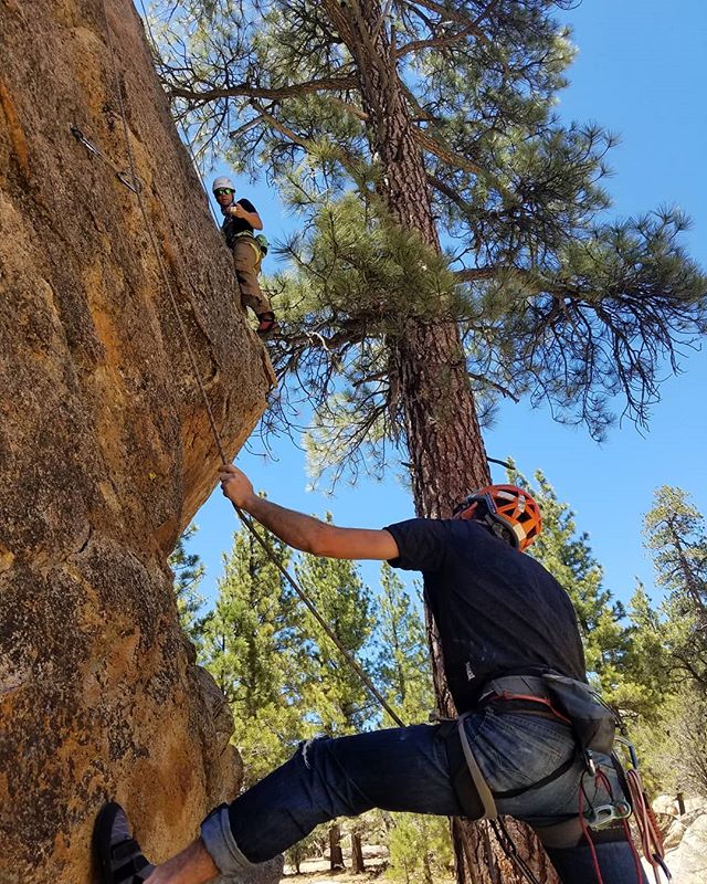 Great day with great friends in a great place... here enjoying prime temperatures in SoCal's mountain escape. @the_cosmic_serpant on belay.