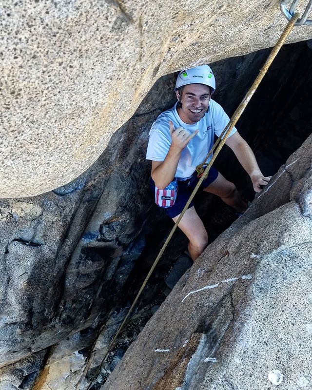 Who is not getting excited about chimneys? #fun #wigglewiggle #rockclimbing #chillinorockclimbing #sandiego #climbing_pictures_of_instagram