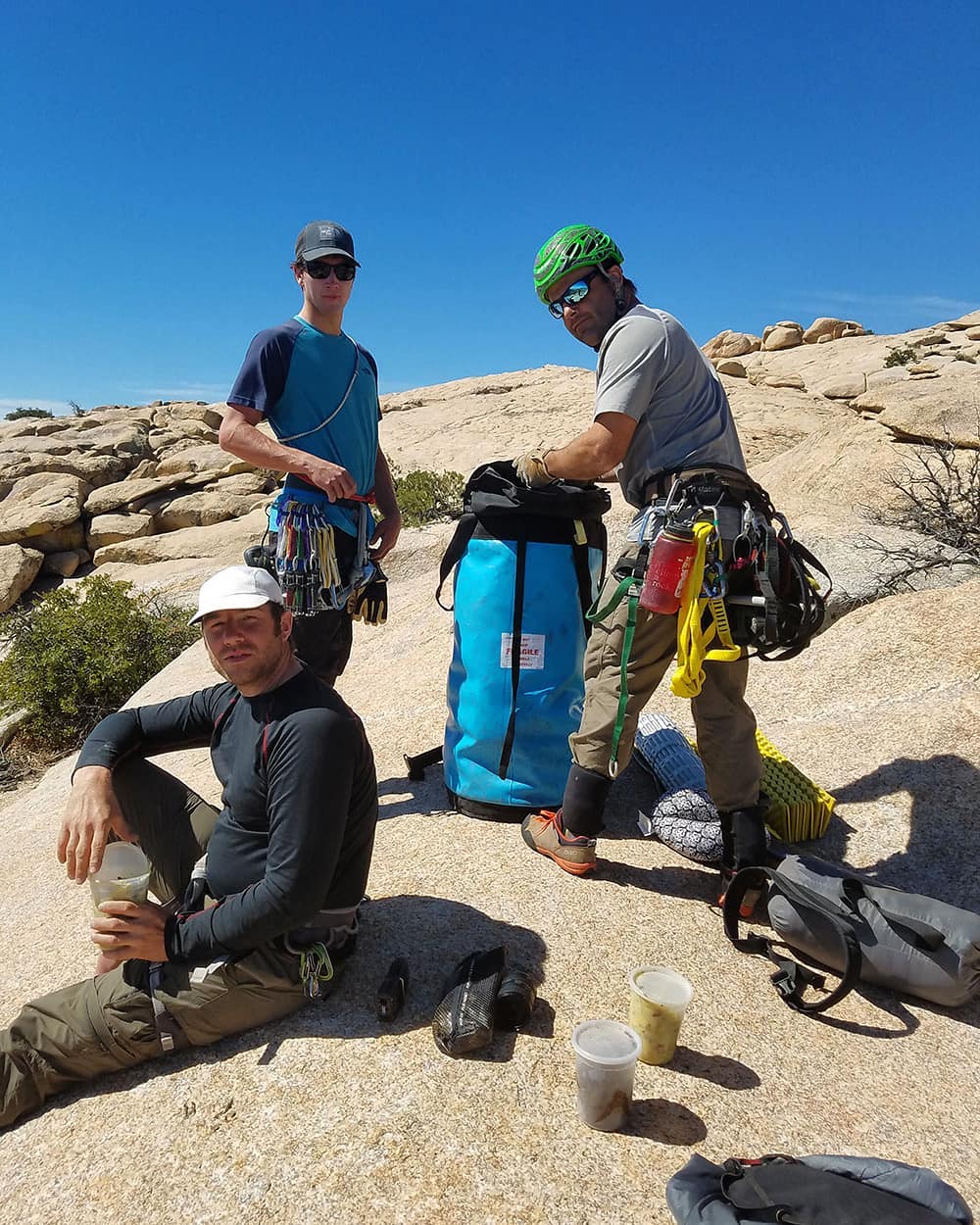 Solid Crew back in Mexico... trying to send the PanAm and make a climbing movie with @shepherdimagesllc @kovacsan11 and @cannonjtc We had a great time on the 10 pitch classic route up (the quite) impressive "El Gran Trono Blanco" in the sierra de Juarez. It was quite a logistical odyseey requiring hell of a support crew - especially our logis guy Andre @kovacsan11 who (literally) hauled ass to get ahead of Jordan @cannonjtc and I to geta) fixed lines out of our way and b) to be out of @shepherdimagesllc camera frame.The movie never happened or will it @shepherdimagesllc ? Regardless we had a blast and hell of good time camping out. We spend the night at the base of Gran Trono Blanco. We brought tons of great food to cook and totally forgot our cookware. Good luck that new friends such as @camdenclements were around to help. There are a few more pictures and I guess some fun footage if Jason will ever release it. Stay tuned. We will post at least more pics in our stories...#chillinorockclimbing #rockclimbing #mexico #panam #climbing_pictures_of_instagram #project #trip #strategy #crew #supportteam #adventure #proj...@kovacsan11 @shepherdimagesllc @instacam007 @cannonjtc