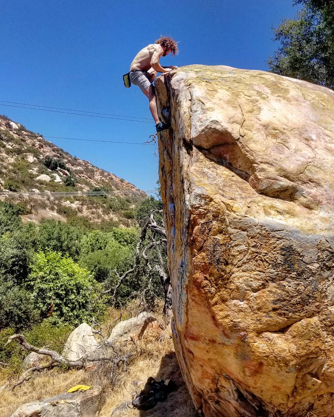 Topping out seems to be the goal. But it is really not....#chillinorockclimbing #rockclimbing #bouldering #climbing_pictures_of_instagram #sandiego #sandiegorockclimbing #guides #guiding #optoutside